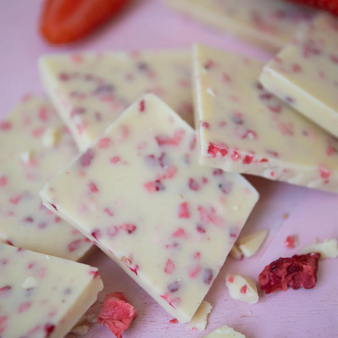 White chocolate- Strawberry White chocolate- Strawberry