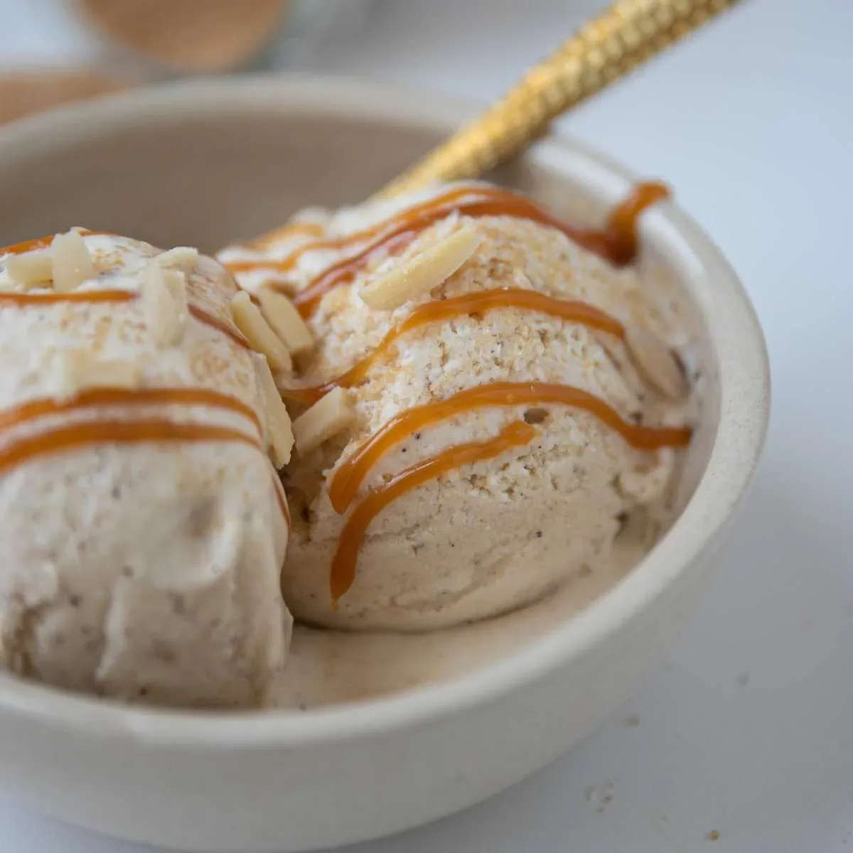 Salz-Karamell-Eis-simplyketo -1 Salz-Karamell-Eis-simplyketo
