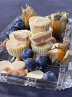 Peanutbutter-Cups mit weisser Schokolade